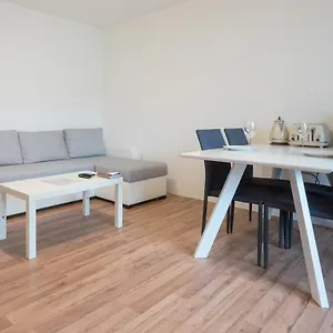 Spacious With Balcony Apartment
