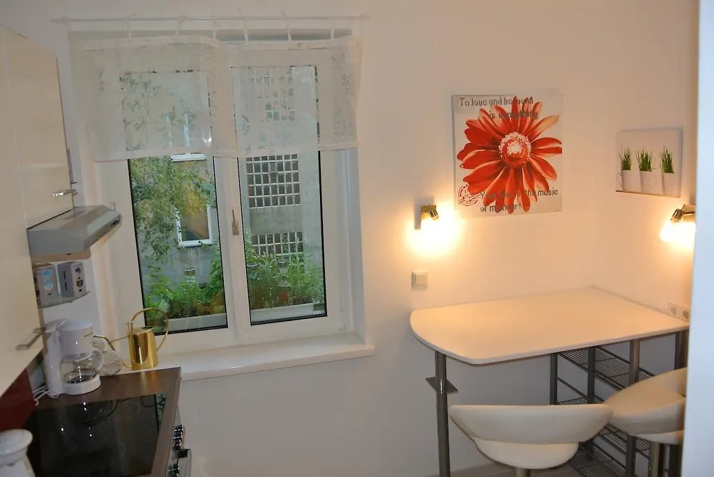 Apartment Paradies - U1 Station Altes Landgut Vienna