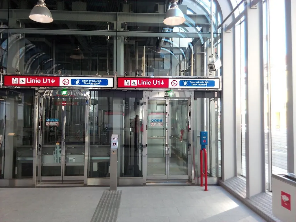 Apartment Paradies - U1 Station Altes Landgut Vienna