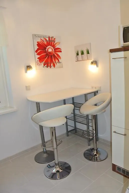 Apartment Paradies - U1 Station Altes Landgut Vienna